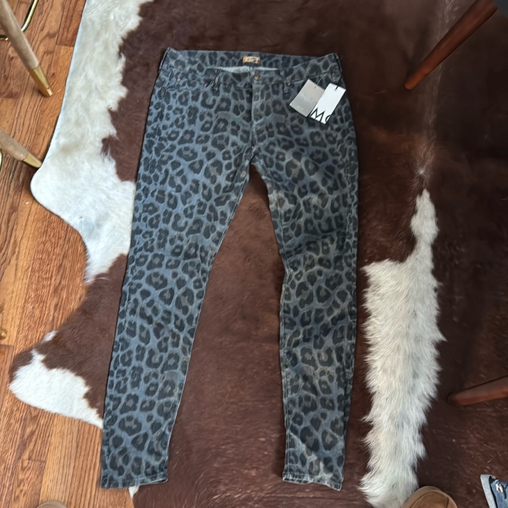 ✨MOTHER✨ jeans, size 31, brand new.